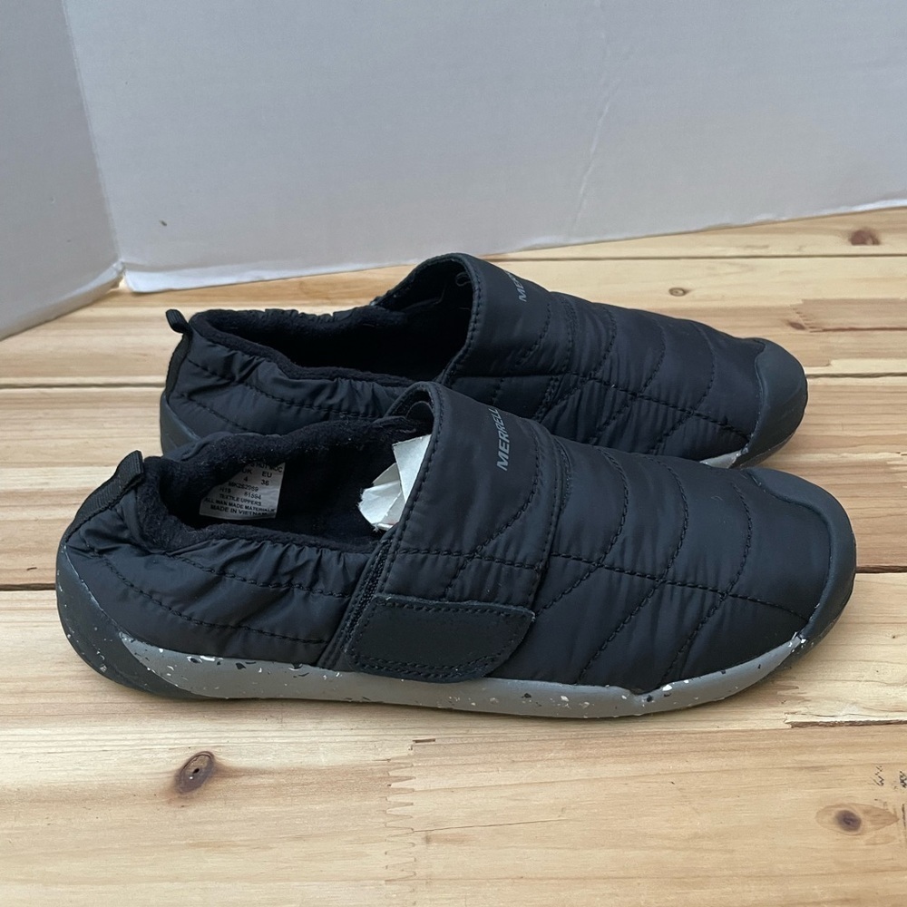 Merrell Men's Black Quilted Sneakers - Picture 2 of 6